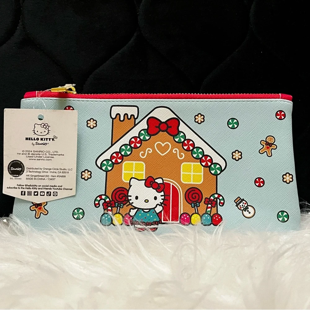 HELLO KITTY by Sanrio Gingerbread House Pouch